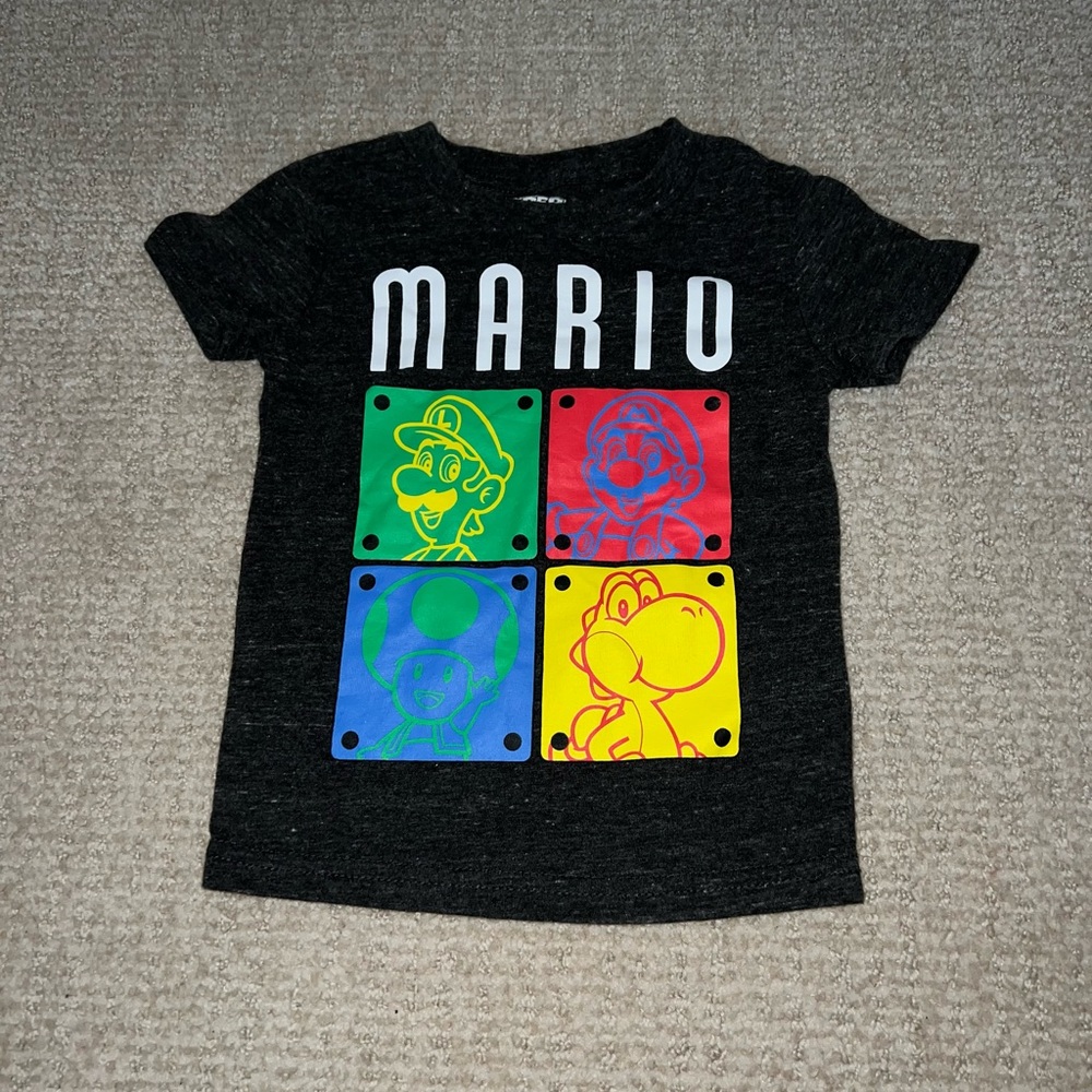 Super Mario t-shirt NEW without tags